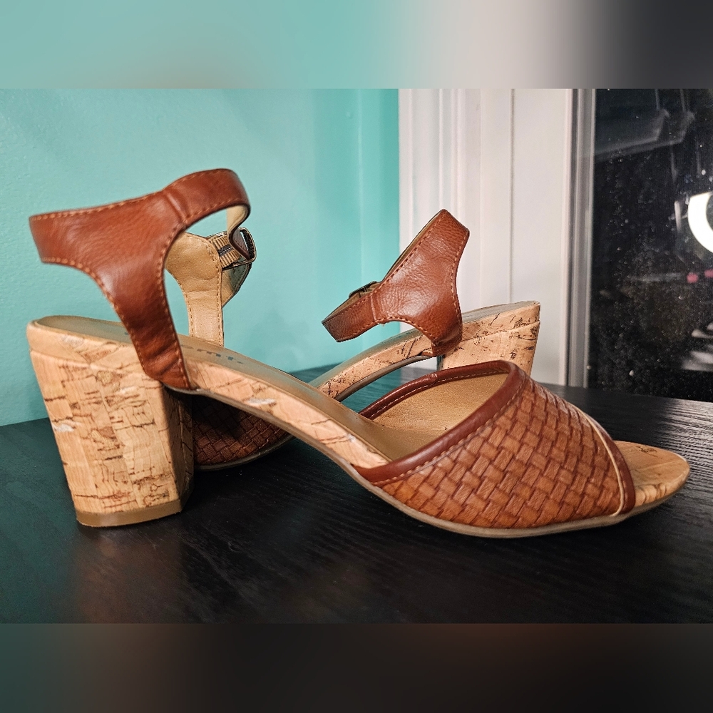 White Mountain 'Elise' Brown Strappy Sandals w/ Cork Heel Women's Size 7.5 - Picture 7 of 10